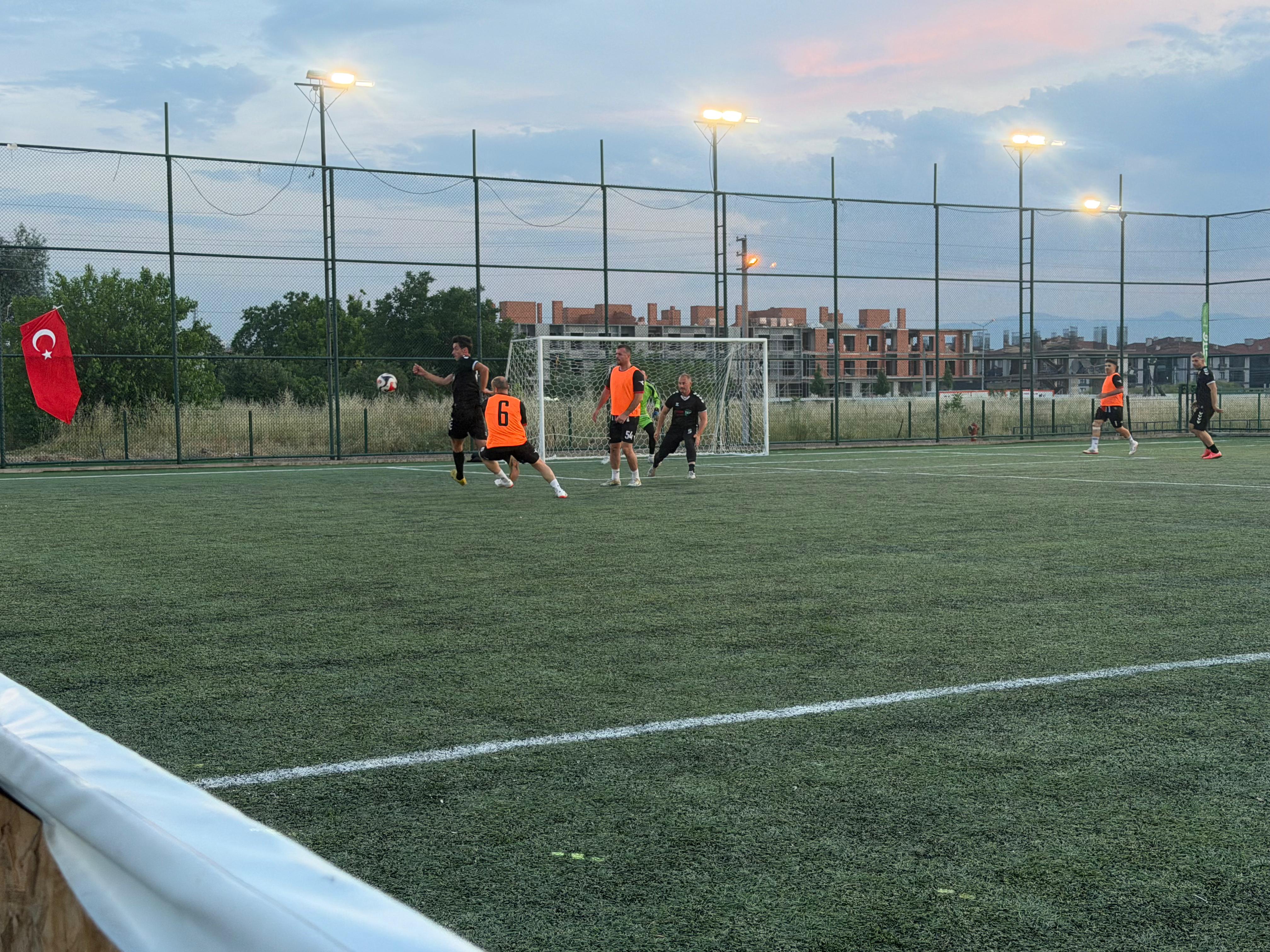 Sakarya Pro Cup 2026'da Bugün: Üç Önemli Maç Oynanacak — ilgili haber görseli